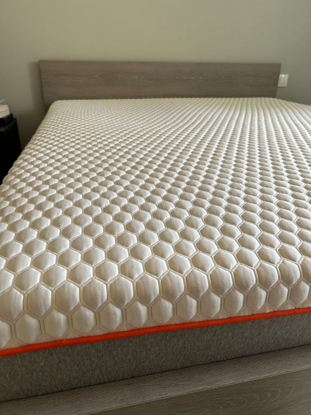 Matelas Octasmart Hybrid 160x200 - En excellent &eacute;tat Meubles
