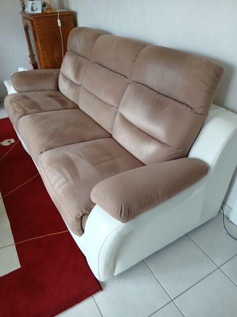 canap� 3 places 299 Haguenau (67)