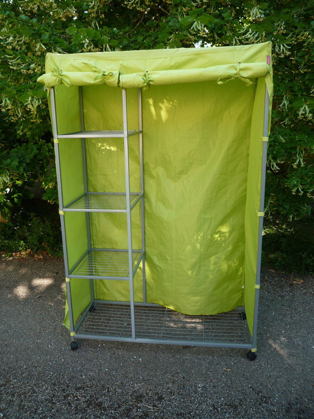 Armoire penderie structure m&eacute;tallique,dessus toile verte (G) Meubles