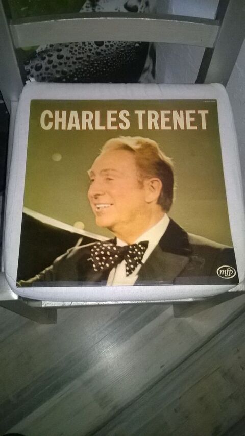 Vinyle Charles Trenet
1978
Excellent etat
Que Reste-t-il 5 Talange (57)
