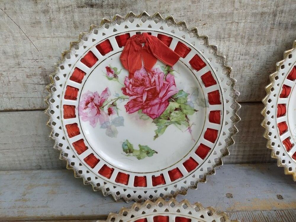 Assiettes Porcelaine Ajour&eacute;e D&eacute;cor Fleurs Roses 