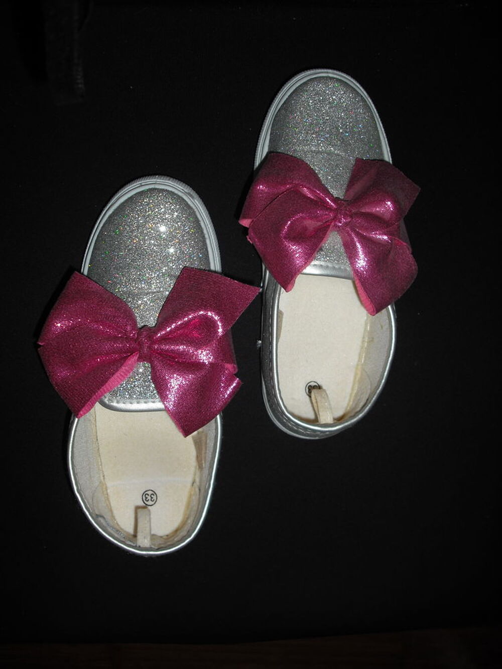 Chaussures enfant paillet&eacute;es argent&eacute;es Taille 33 Chaussures enfants