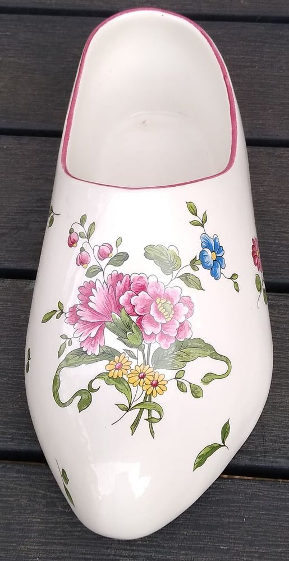 Sabot ancien en porcelaine sign&eacute; Vieux Saint Amand Décoration