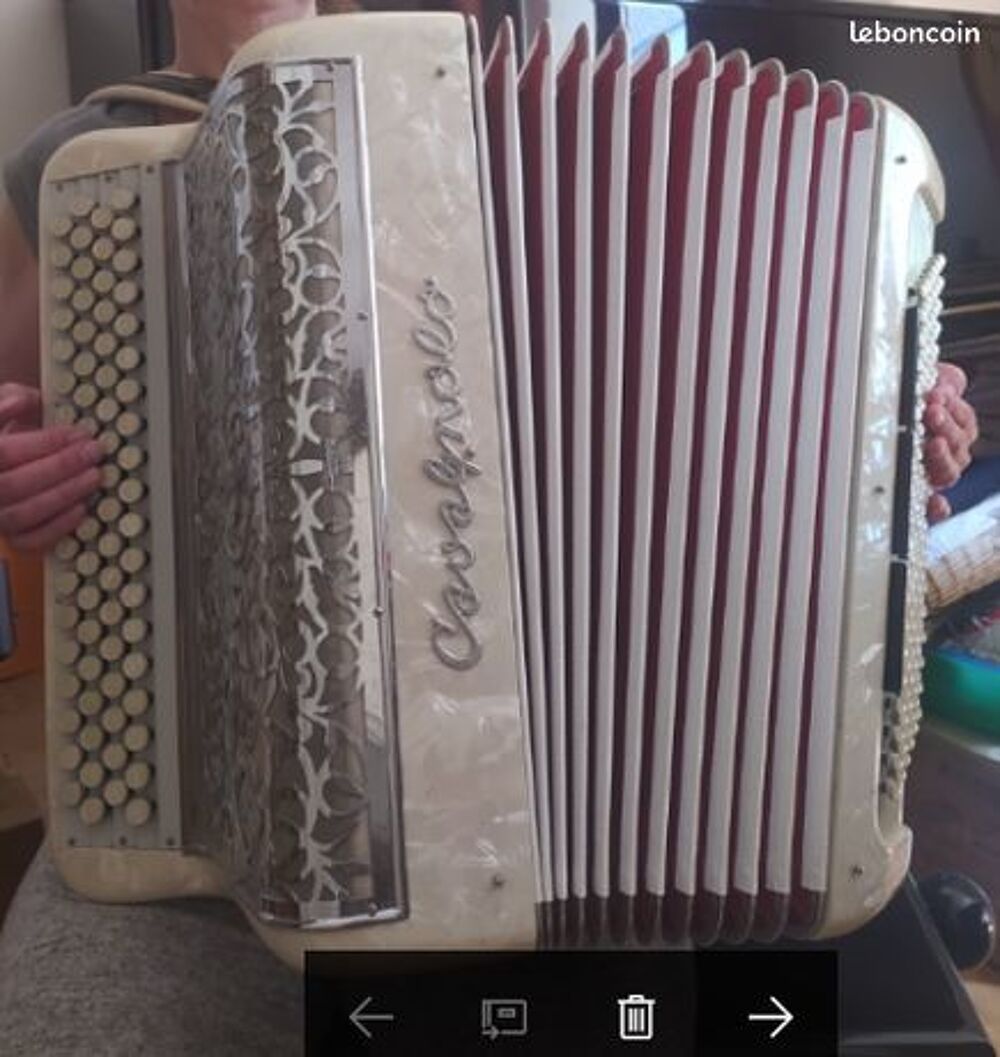 ACCORDEON CAVAGNOLO VEDETTE 10 CONCERT Instruments de musique
