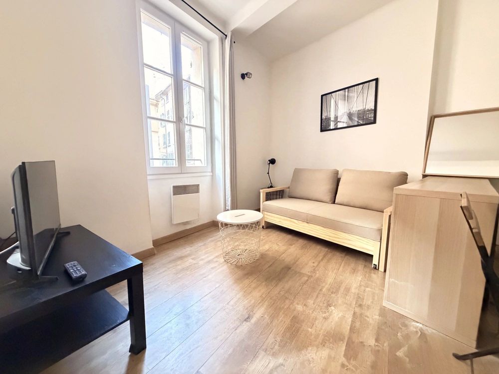 Location Appartement Charmant T2 meublé climatisé  Ville Toulon Toulon