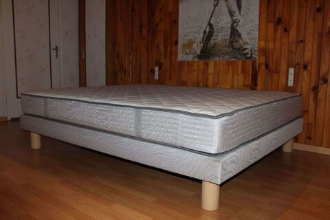 Sommier, matelas, 160/190 en bon �tat, tr�s propre. 200 Sa�ne (25)