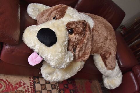Peluche G�ante chien toute douce. 1m20. Neuve. 90 Gujan-Mestras (33)