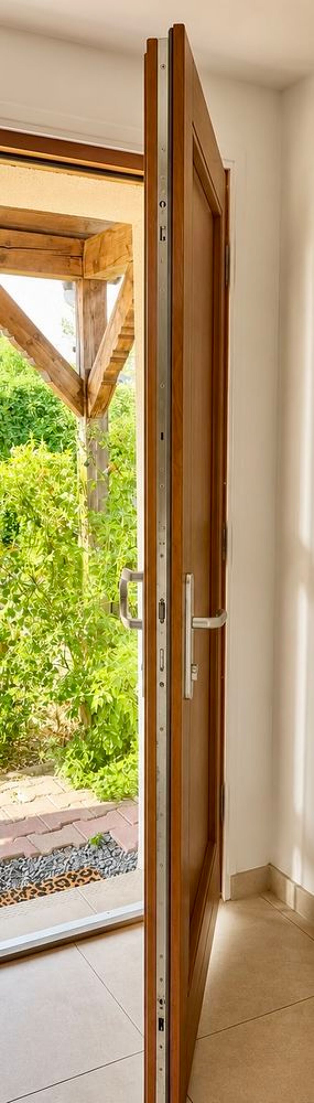 Porte d'entr&eacute;e HUNSINGER Menuiserie Alsacienne Meubles