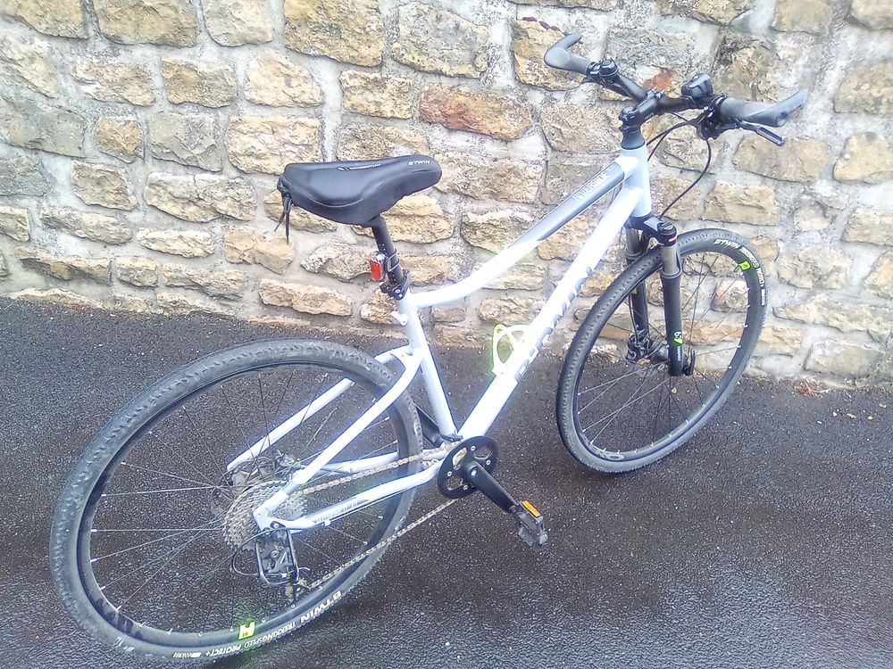 v&eacute;lo B.TWIN VTC homme Vélos