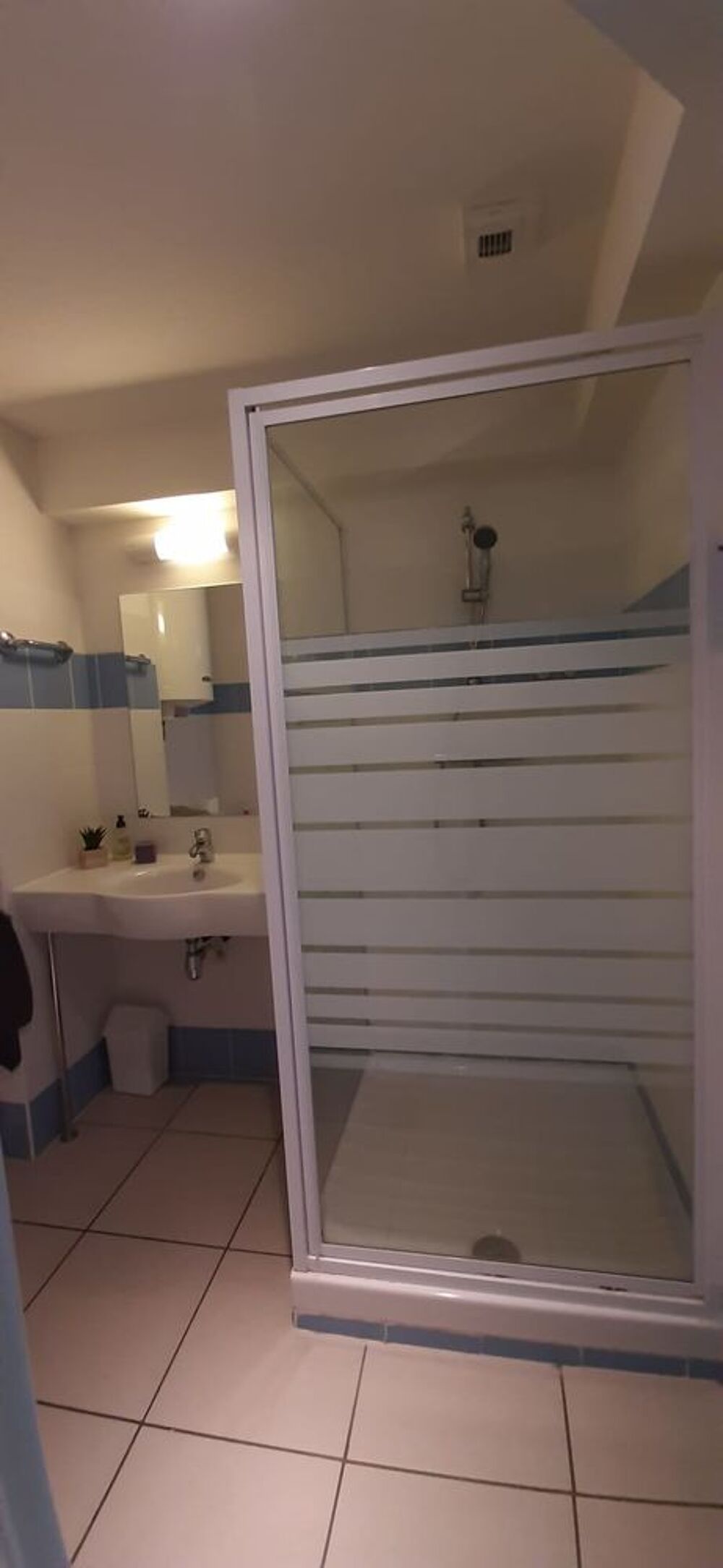 Location Appartement Studio dans résidence parking et services Aix-en-provence