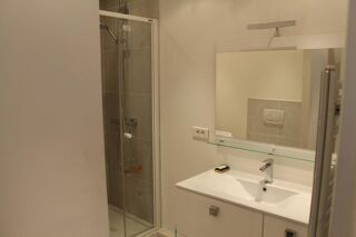  Appartement à louer 2 pièces 44 m² Courbevoie