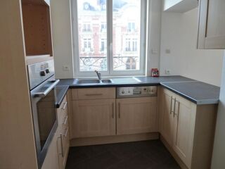 Appartement à louer 4 pièces 102 m²
