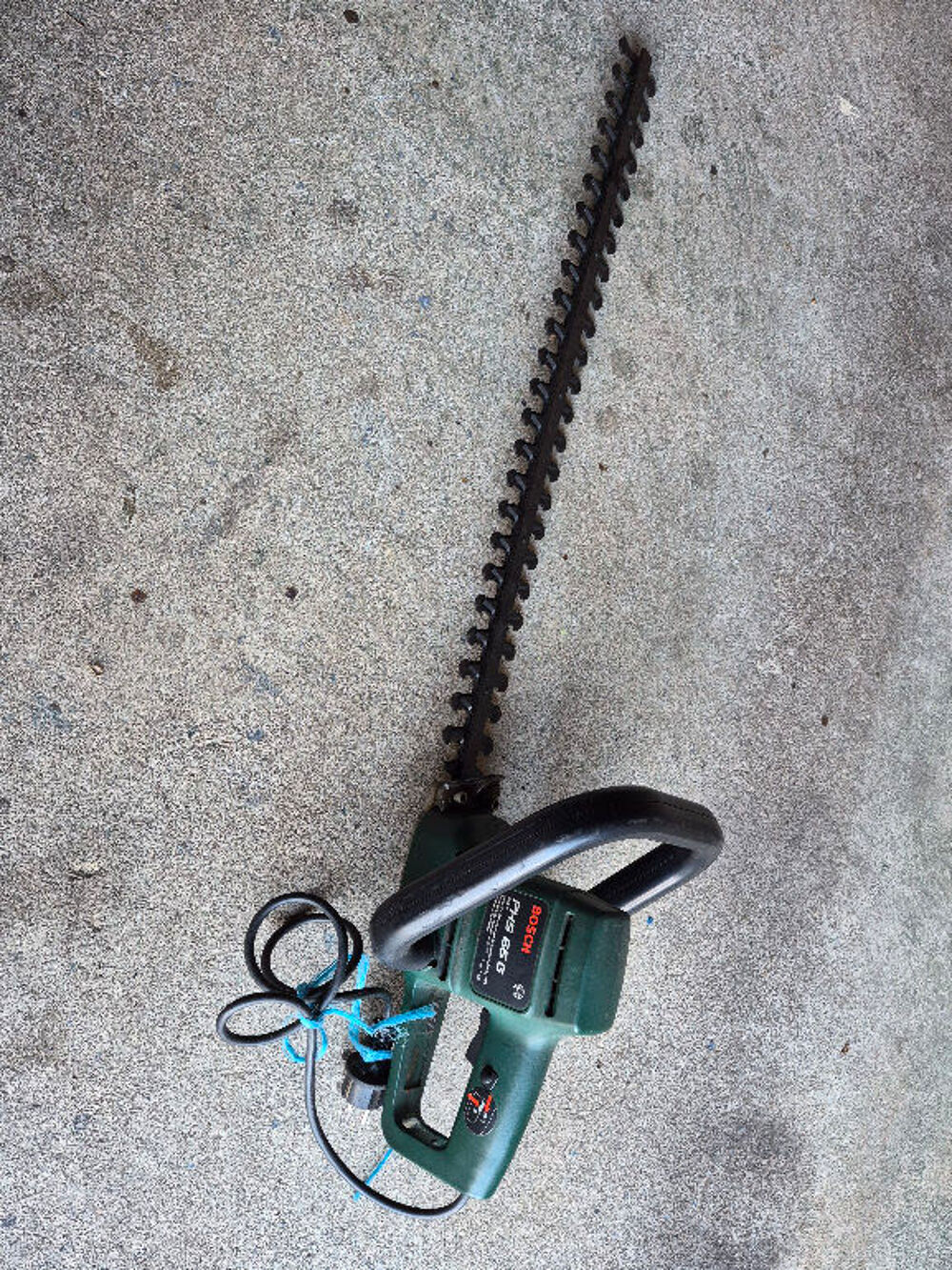 TAILLE HAIE ELECTRIQUE Bricolage