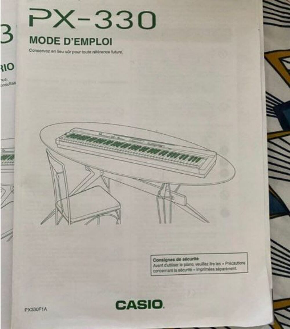Piano Casio PX330 Instruments de musique