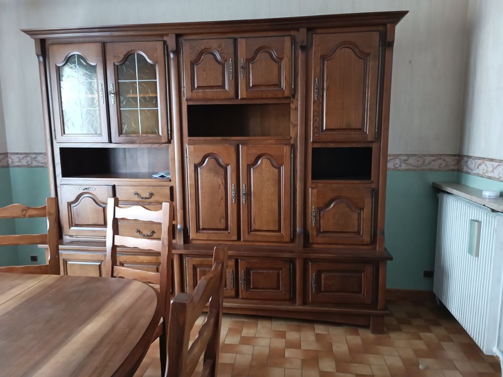 Tr&egrave;s belle salle &agrave; manger compl&egrave;te Meubles
