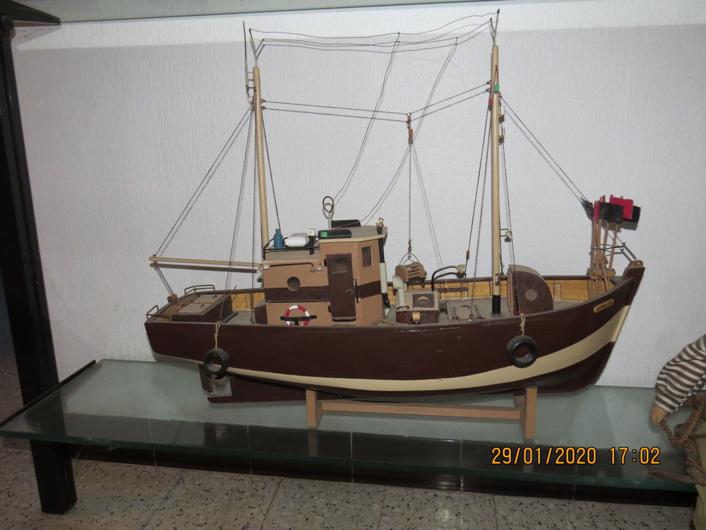 DIVERSES MAQUETTES BATEAUX BOIS Jeux / jouets