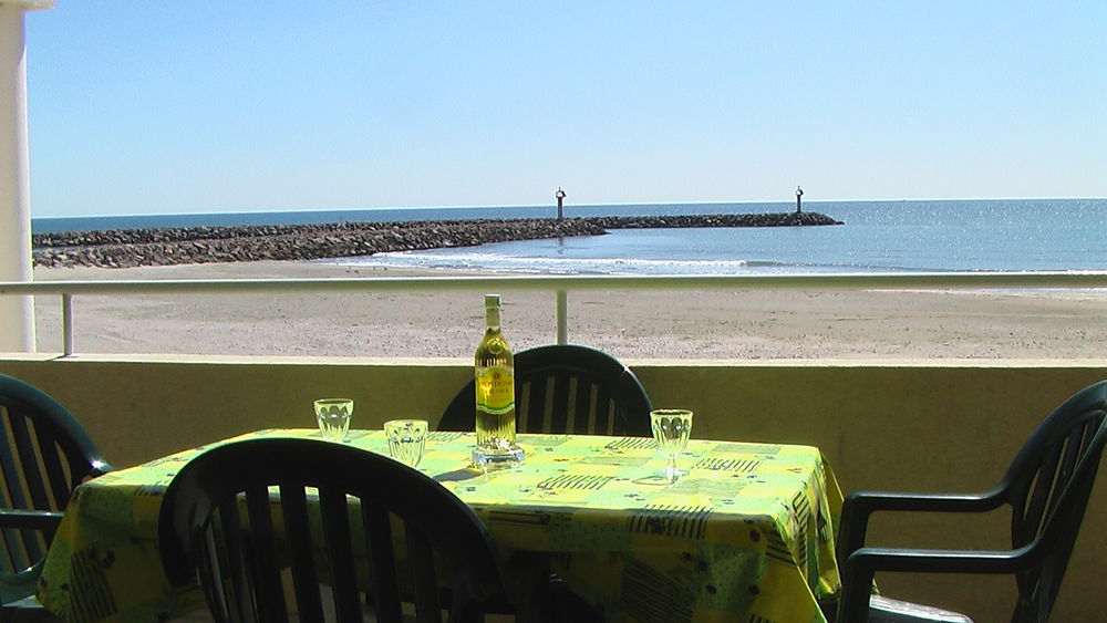 Location Appartement T3   NON MEUBLE  VUE IMPRENABLE SUR LA MER Frontignan