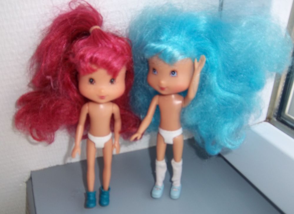 2 poup&eacute;es Charlotte aux fraises Jeux / jouets