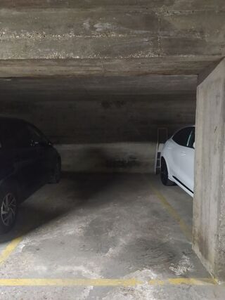  Parking / Garage � louer 9 m� Villejuif