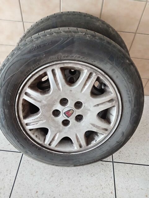 Pièces et équipements Voiture Pneu voiture - roue  occasion Metz 57000