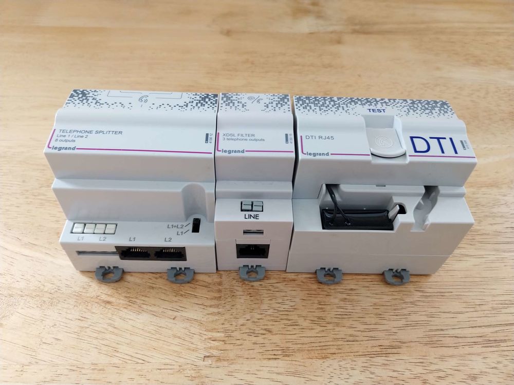LEGRAND DTI modulaire RJ45 + filtre XDSL + splitter Bricolage