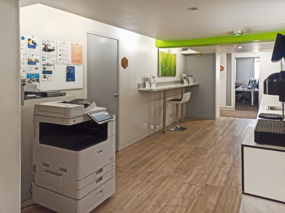   Basculez vers un espace de bureau ouvert prêt à l'emploi pour 15 personnes à Strasbourg Tour Europe Strasbourg