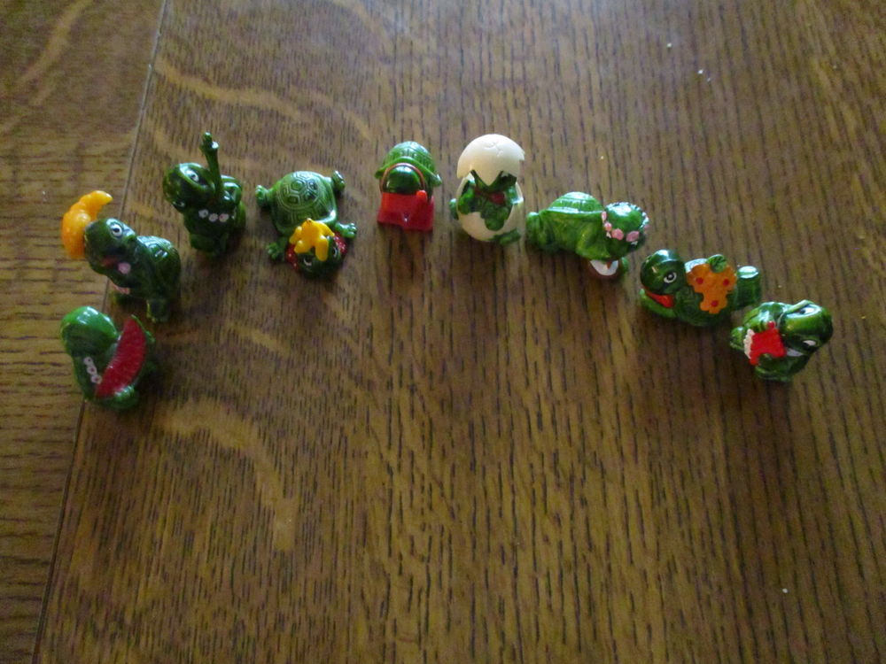 5 hippopotames eu dans kinder &eacute;tat neuf 