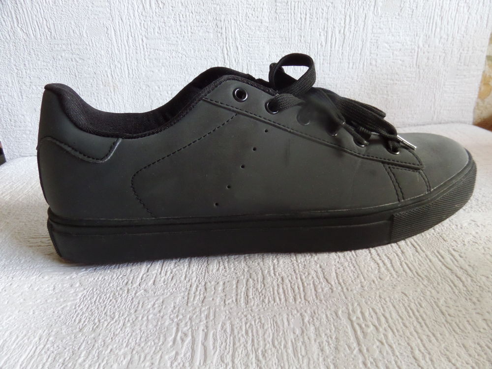 chaussures taille 41.5 
Chaussures