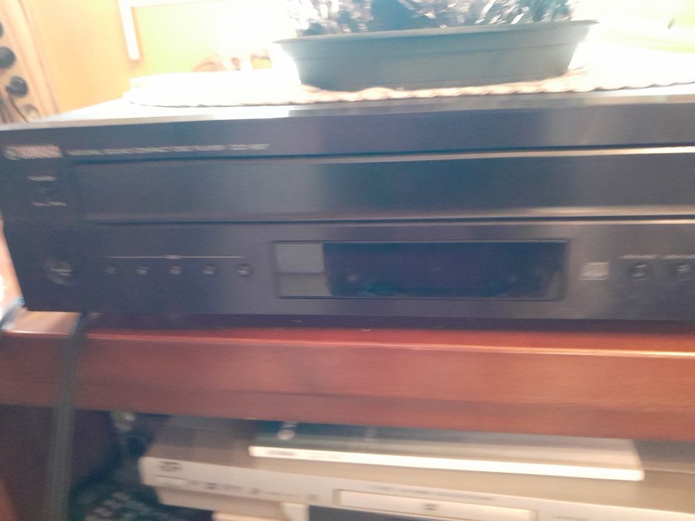 Platine 5 cd Yamaha tr&egrave;s bon etat de march&eacute; &agrave; saisir Audio et hifi