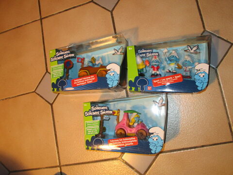 COFFRET SCHTROUMPFS  SPORTIF  - VOITURE 22 Villepinte (93)
