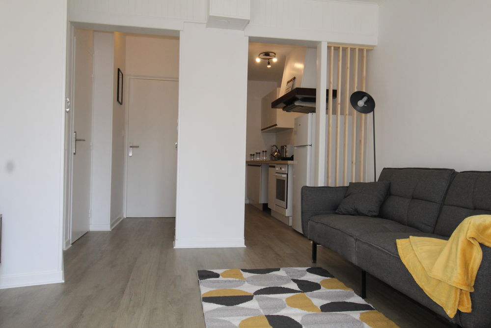 Location Appartement T1 BIS MEUBLE PROCHE TRAM C Grenoble