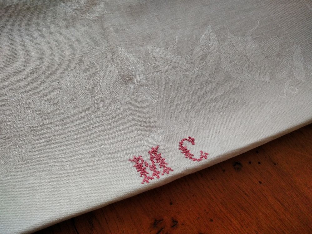 Ancienne nappe damass&eacute;e 1900 D�coration