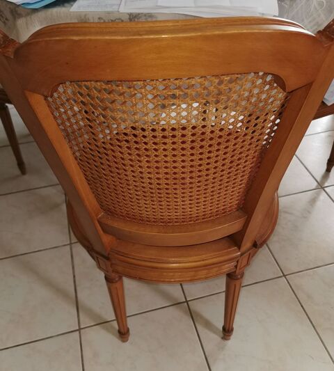 Table ronde Roche Bobois, rallonge centrale et ses 4 chaises 1500 Clermont-Ferrand (63)