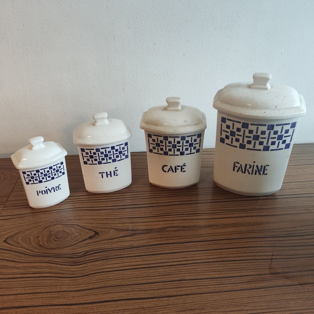 Ancienne s&eacute;rie de 4 pots en fa&iuml;encerie Nouvelle de GIVORS Cuisine