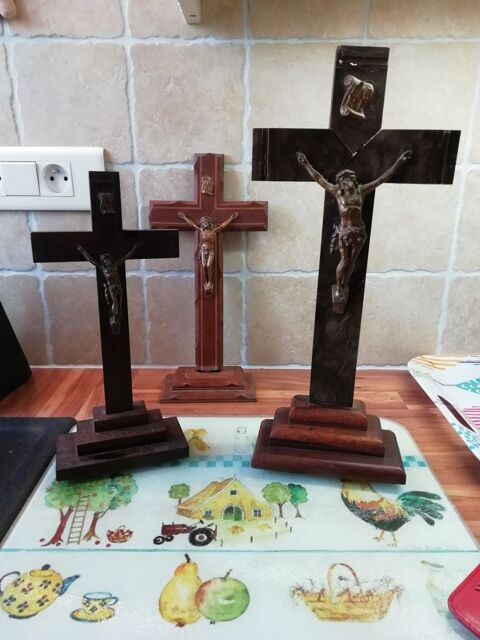 lot de 3 crucifix 40 Noirmoutier-en-l'le (85)