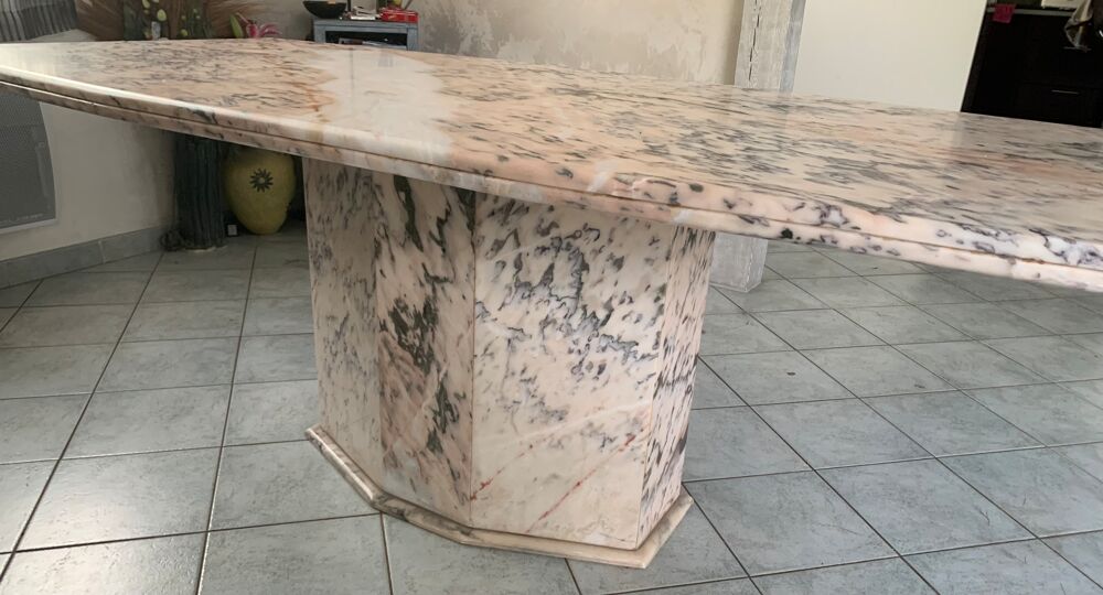 TABLE &Agrave; MANGER MARBRE ROSE Meubles