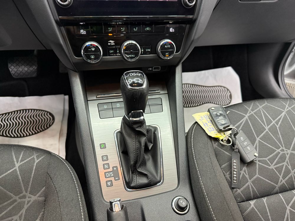 Octavia Combi 2.0 TDI 150 ch SCR DSG7 CLEVER (7 CV) 2019 occasion 69120 Vaulx-en-Velin