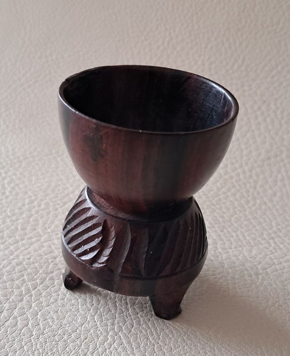 lot de 2 coquetiers en bois sombre sculpt&eacute; style africain Décoration