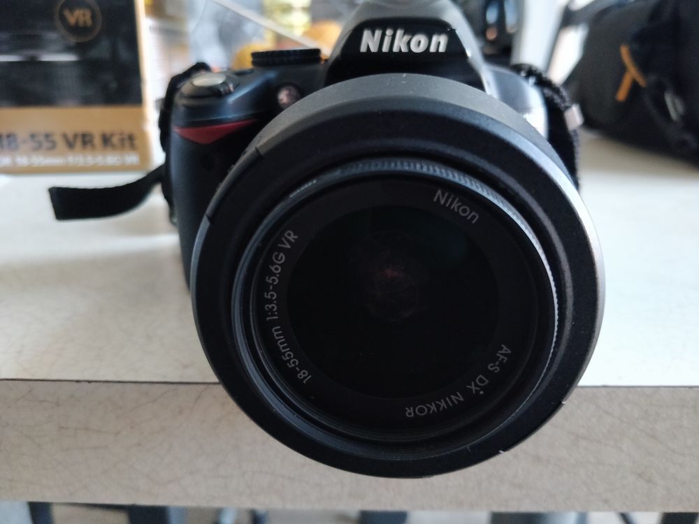 Reflex Nikon D3000 - Noir + Objectif Nikon 18-55mm f/3.5-5.6 Photos/Video/TV