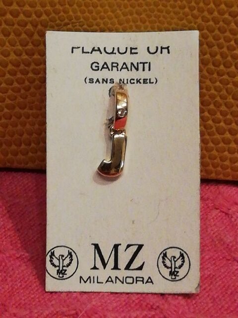 Pendentif Femme initiale  J  plaqu OR et zirconium Neuf 7 cuisses (71)