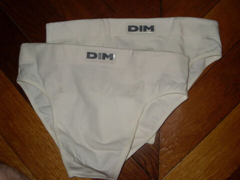 sous vetement homme de taille S de marque DIM 9 Vertaizon (63)