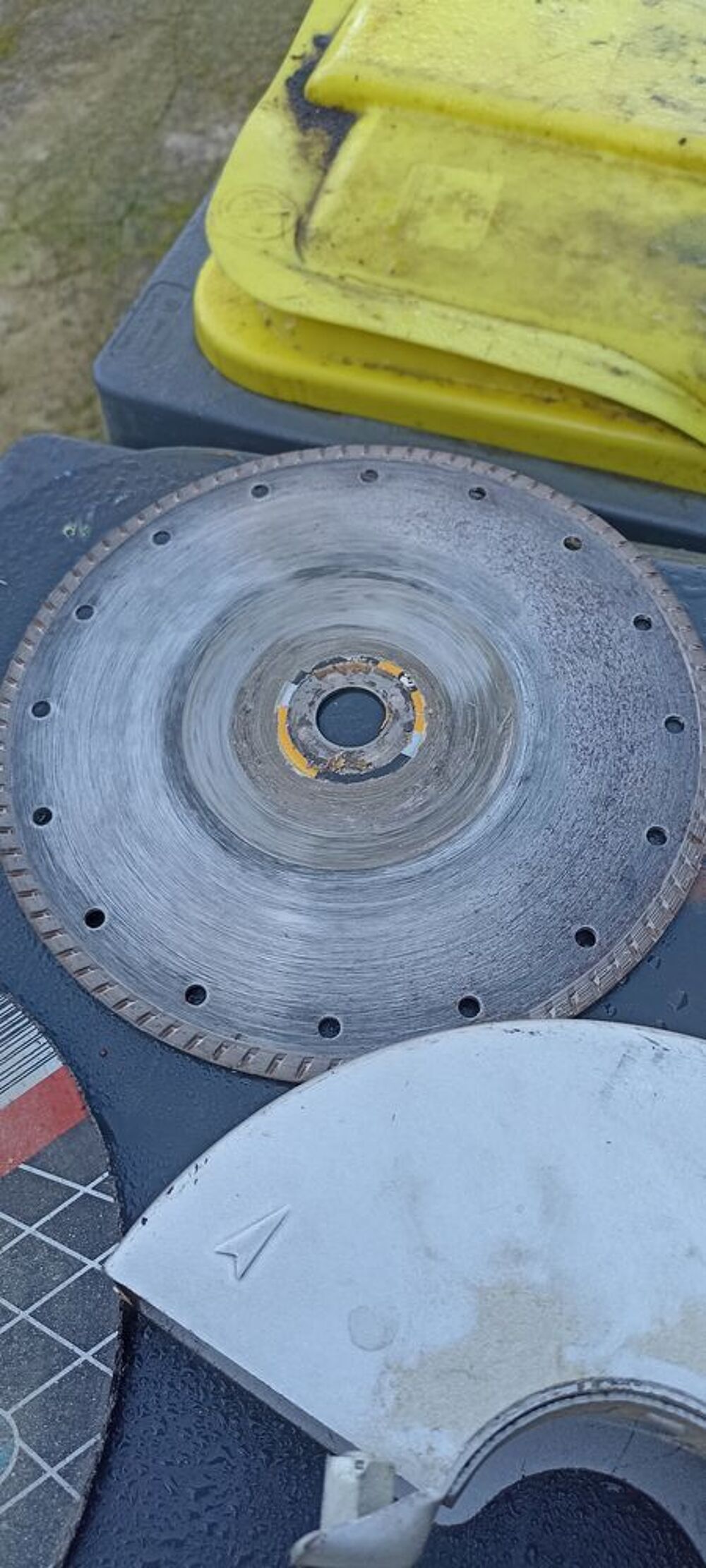 Disque &agrave; tron&ccedil;onner Bricolage