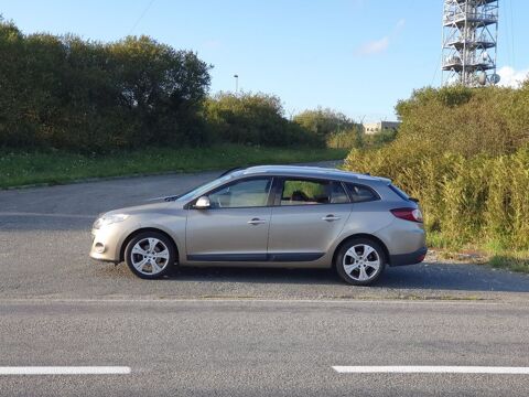 Renault Mégane III Estate Mégane Estate III 1.9 dCi 130 eco2 Carminat TomTom 2011 occasion Courbevoie 92400
