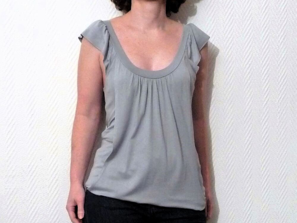 Top/ Tee Shirt Gris Bleut&eacute;- Taille Unique- So Kitsch Vêtements