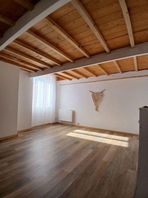   Maison de village renov�e avec terrasse et d�pendance  Maison - 6 pi�ce(s) - 87 m�