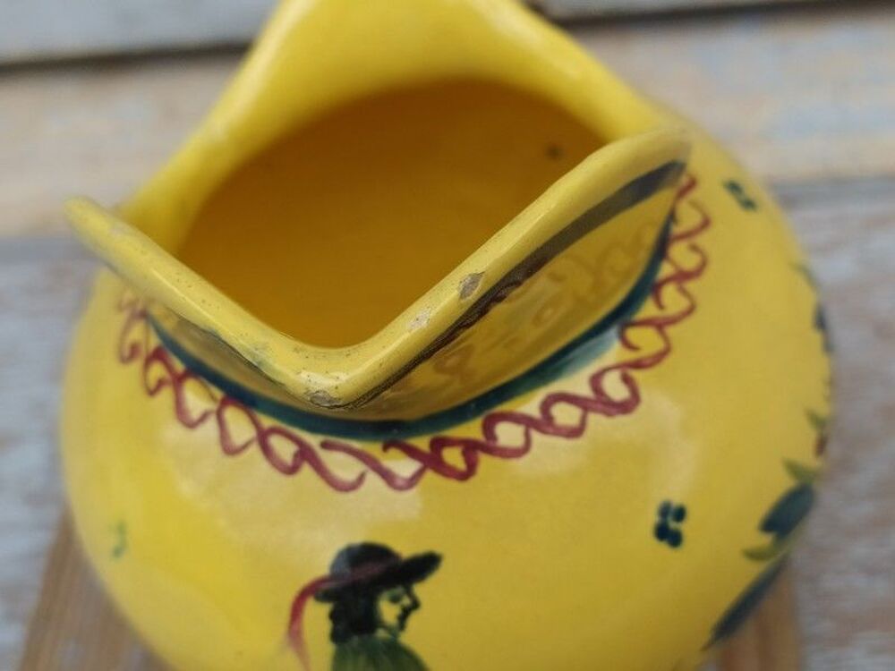 Ancien Petit Pot &agrave; Lait Fa&iuml;ence de Quimper Henriot 