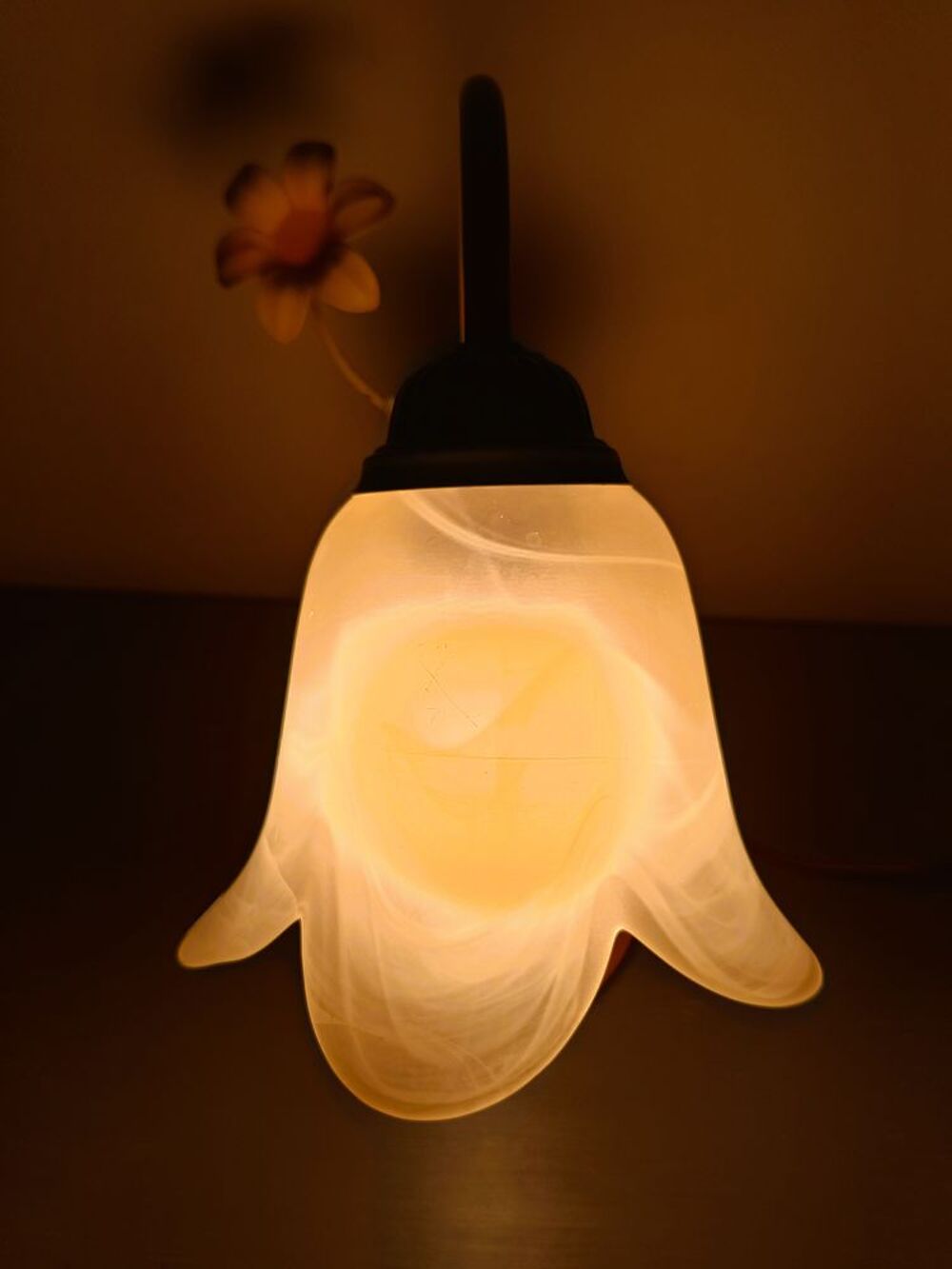 Lampe &agrave; poser tulipe Mathias Décoration