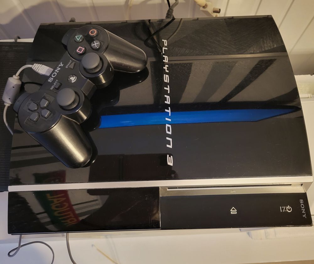 PS3 sony compl&egrave;te manette + c&acirc;bles Consoles et jeux vidéos