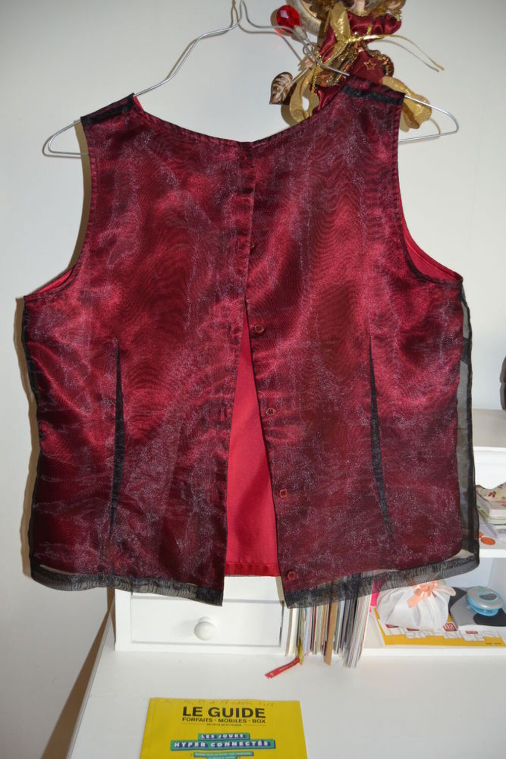 Blouse bi-mati&egrave;re doubl&eacute;e
Vêtements