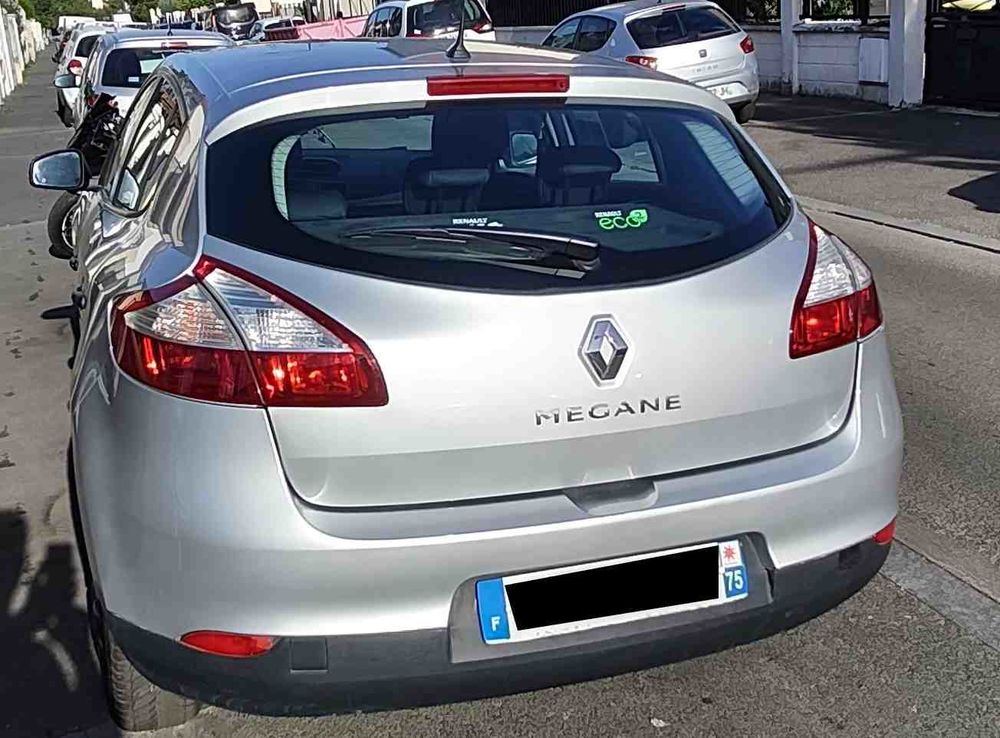 M&eacute;gane III RENAULT MEGANE III 1.6 110 ETHANOL AUTHENTIQUE 2011 occasion 93430 Villetaneuse
